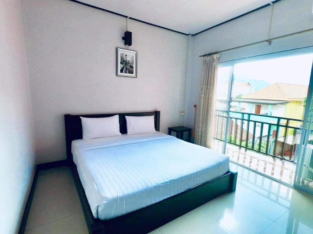 Phou Ang Kham 2 Hotel Vang Vieng Ngoại thất bức ảnh
